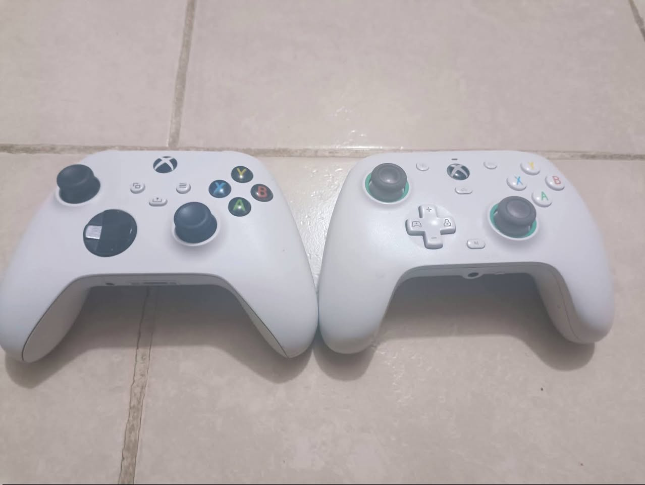 Xbox series s مع 2 جوستك
للبيع  
بالنجف فقط 🛑 
 
***********
