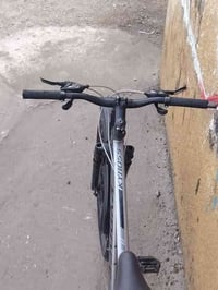 بايسكل جبلي ماركه معروفه حجم 5_27  بريك افلنجه سستم كير من شيمانو 8 نم...