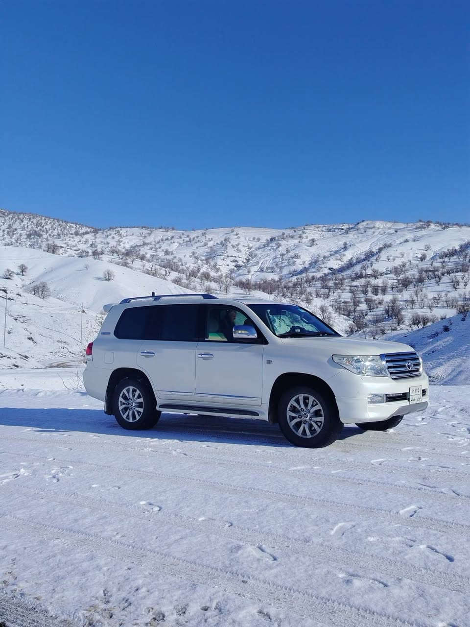 موديل 2011 فول مواسفات  ٦ سلندر
رقم سليمانى 
١٤٠ الف ماشي
سيارة بدون. سبوغ 
واحد مكان. صغير pdr
سيارة    بشرط مابي. نقص شي نفس بيلادى 
حيل نظيف 
***********
