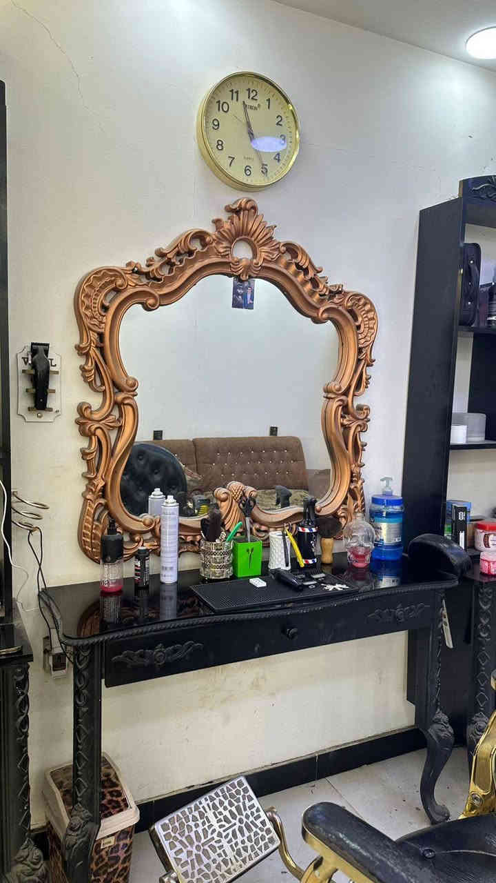 3 امرايات و2 فاترينات للبيع السعر 450 بغداد سويب ***********
