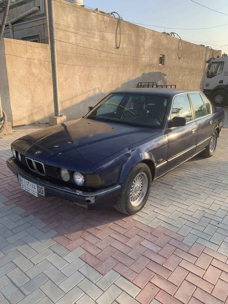 السلام عليكم حبايب 
بي ام الأصل ٧٤٠ موديل ٩٢ 
محور كير مكينه vvt 3000 
رقم بغداد سنويه ٢٠٢٧ 
باتري وجامه إماميه بدلتهن قبل شهر 
منضومه البانزين كلها جديده 
الكير بيه صفنه أبيعك كير تعبان 
مكاني كربلاء *********** 
السعر ٢٧ وبيها مجال للشراي فقط
