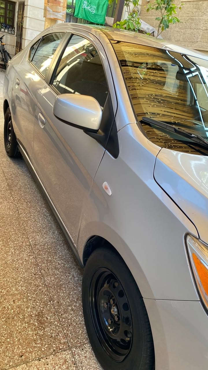 سلام عليكم
مسيوبشي ميراج موديل 2024 

موصفات G4 
شاشه ابل كاربلي 
تحكمات ستيرن 
نظام ايكو 
رادار امامي 
تحديد مسار 
حادث جاملغ بنيد بيها سحب شواصي شغل درجه أولى 
سياره جاهزه من كلشي 
كير مكينه ممفتوحه 
تخم تاير صدر امامي خلفي جديد 

رقم بغداد ماشيه اقل الف يعين زيرو 
مكان سياره بغداد الدورة 

سعرها (92) بيها مجال بصيط 

***********
