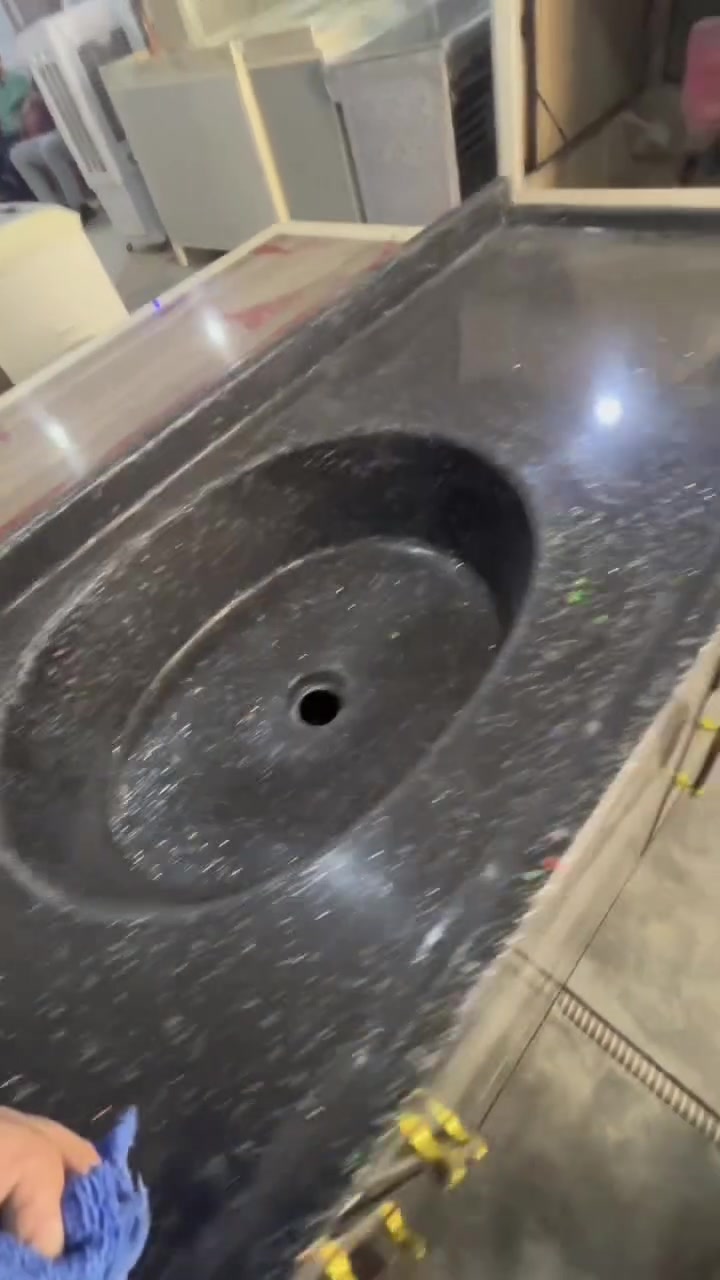 معرض الراوي للأثاث المستخدم والجديد 
 هذا اول علان زين العابدين 😅
ترقبو القادم افضل ان شاءالله  # @@زيوني الراوي


**إذا كنت صاحب هذا الإعلان وتريد حذفه لأي سبب، رجاءا أرسل رسالة إلى الدعم الفني**
