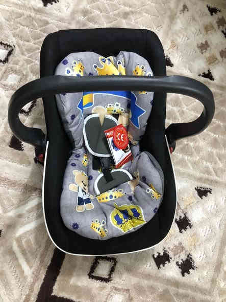 كرسي سيارة عدد ثنين جديد اخر قطعتين للتواصل واتساب ***********
