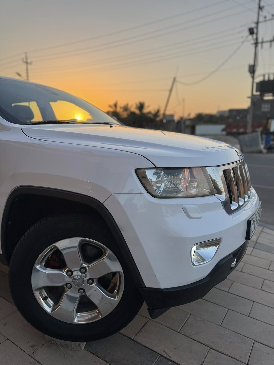 اللهم صلي عل محمد وال محمد#jeep_جيب موديل 2013 خليجية بانزين عادي المرغوب رقم بغداد بأسمنه مشروع وطني سنويه لغايه 2030 تحويل ثاني يوم حاضر مكفوله كفاله عاامة من ضربه وصبغ ووالتبديل والبارد بديها صافي بدون شخوط بدون رصعات  محرك كير جدد مكفولات ما مفتوحات شرط الفحص حداديه جديده تبريد ثلج ❄️ تدفئه تخم تاير جديد سياره كامله مابيها نقص ابد 
السيارة كامله مكمله من كلشي محرك وكير 3600 شرط ابيع ع الفحص اذا بيها برغي مفتوح مرجوعه تخم تاير ويل 18 جديد حداده جديدة 100‎%‎ تبريد وتدفئه كله شغال حجر صالنصه موجود السيارة حلوه وجديده وبلعافيه عل الياخذها والشراي يشلع عيوني❤️
السعرررررر 177 وبيها مجال حق الجيه
العنوان بصره للاستفسار عل الرقم ***********
