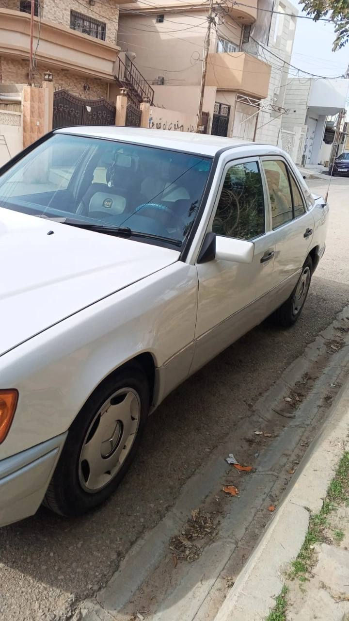 سلام عليكم
مرسيدس E300 للبيع
رقم كركوك 

محرك 3000 بطه 

موديل 88 محدثه للموديل 91 

سنوية بأسمنا لغاية 2027 + دفتر بانزين موجودة 

فقط حزام صبغ 

بشرط 

سعر 66 وبيها مجال 

شراي يتصل على هذا رقم 

***********
