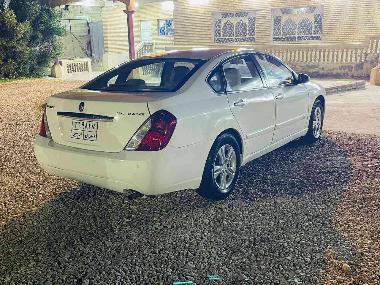 رينو سافران ٢٠١٠
سياره جاهز من كلشي تخم تاير كير محرك ٤جدد 
بيه ٣ قطع صبغ بدون دواخل وبيه مكانات بارد
كير مكينه حداديه عل شرط وتخم تاير

 السعر ٨٥ 
مكان السياره الديوانيه 
للستفسار***********
غير متواجد عل فيس
