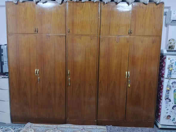 غرفه نوم موديل حديث قنصور أبو ملحق
مستخدم للبيع التواصل ***********
