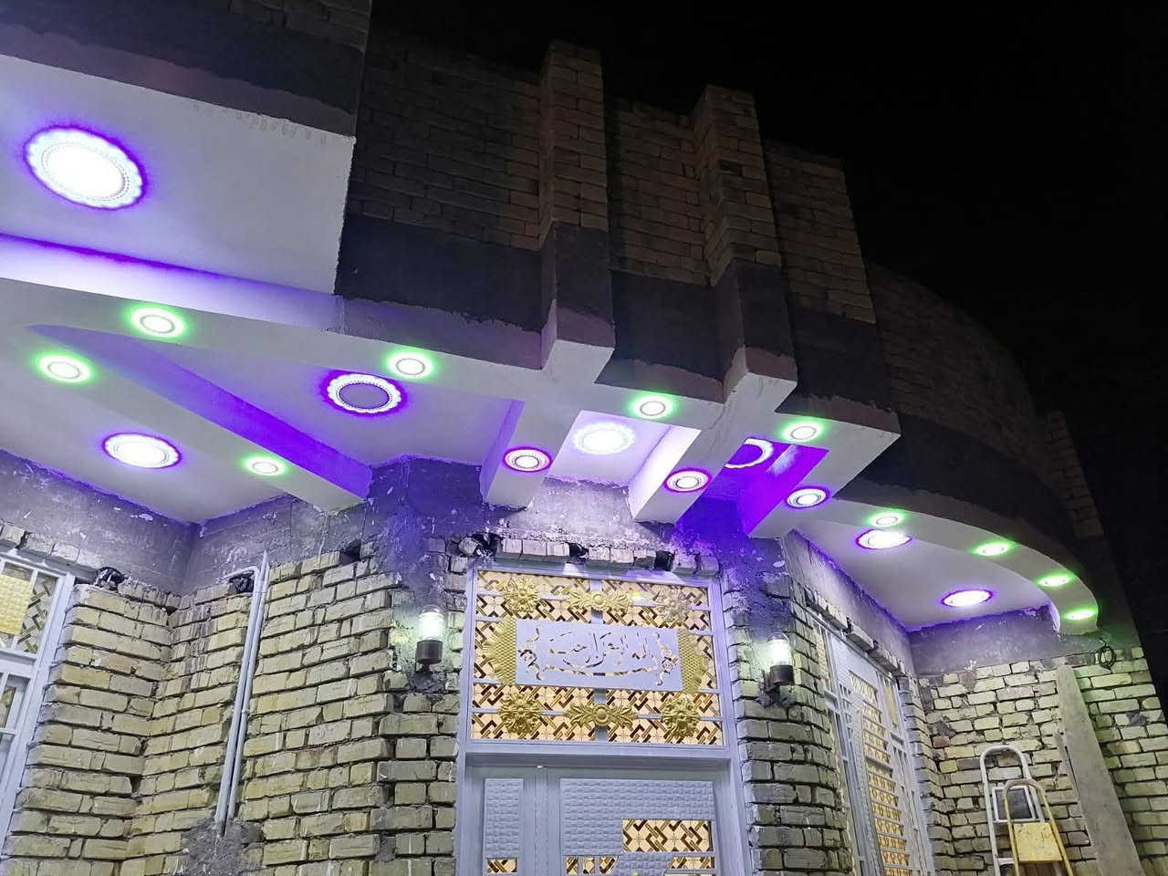 🏡 دار سكن
📍 الموقع: حي الأمين الثانية
📐 المساحة: 200 متر
🏠 الطابق: طابق واحد
✨ التفاصيل:
 • غرفتين نوم 🛌
 • صالة
 • مطبخ (حار وبارد) 🍽️
 • استقبال واسع
 • صحيات داخلي وخارجي 🚿
📞 للاستفسار والتفاصيل:
***********
