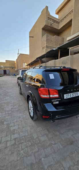 سيارة جورني ٢٠١٦ فول على اخر حبايه فئة RT محرك ٦ سلندر وسبعه راكب السياره السعر ١٦٠ وبيها مجال للشراي او مراوس رقم هاتف ***********
