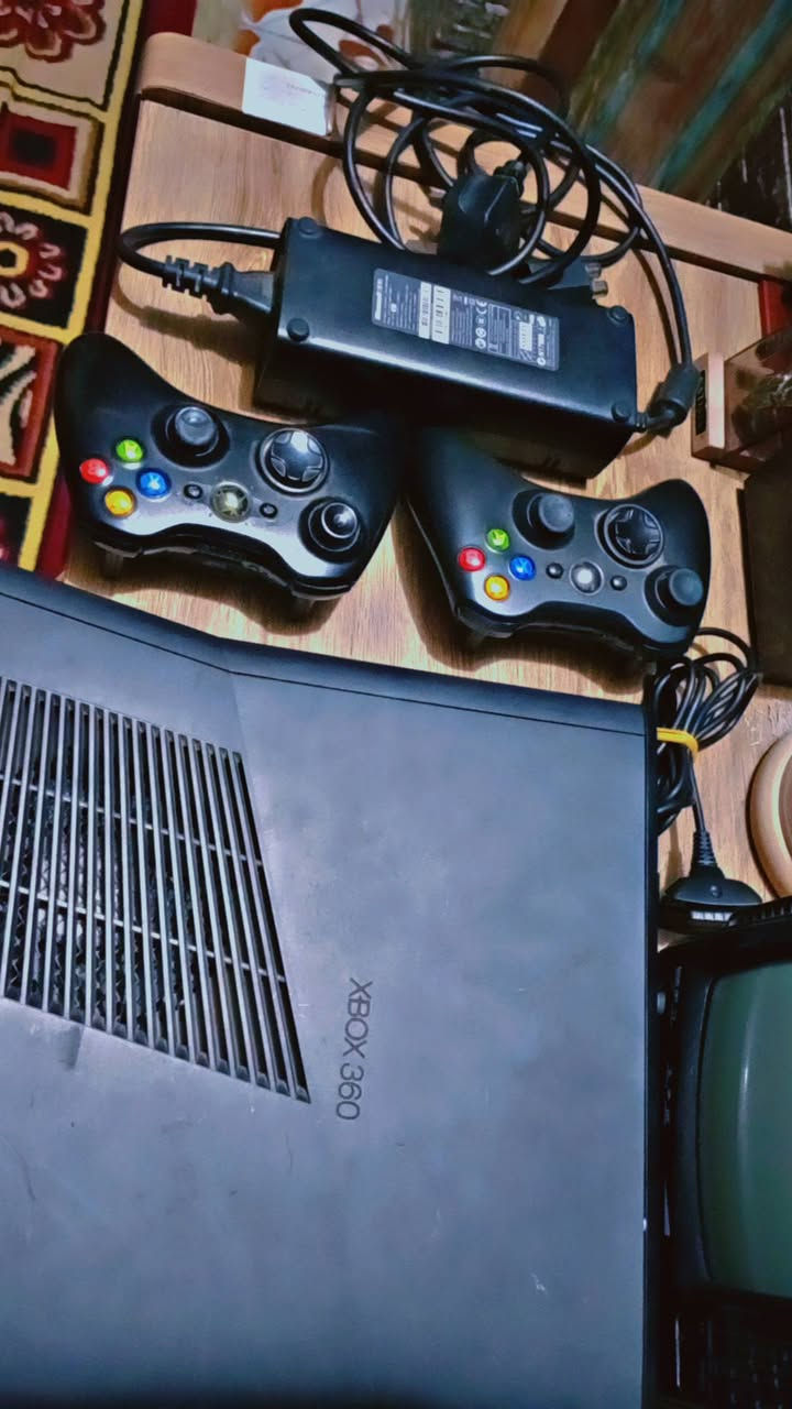 سلام عليكم Xbox 360 نظافة فول مهكر كامل ملحقاته الاصليةجوستكات اثنين 2 اصليات محولة اصلية مع الكيبل 
شاحن جوستكات  + كيبل HD كامل مكمل سعر 100 كلشي موضح بلصور واي استفسار انا خادم


**إذا كنت صاحب هذا الإعلان وتريد حذفه لأي سبب، رجاءا أرسل رسالة إلى الدعم الفني**