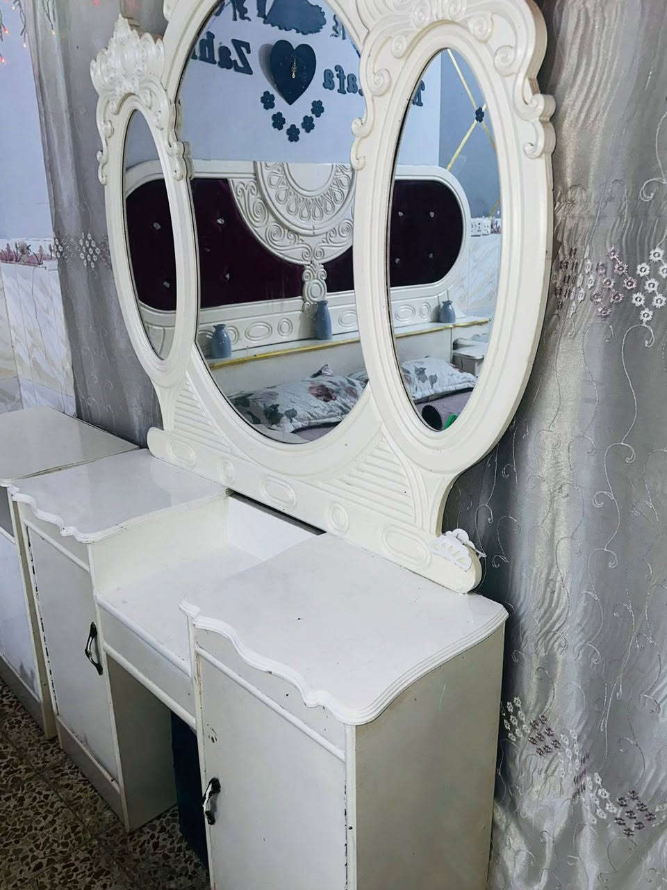 للبيع غرفة نوم عراقي 8قطع العنوان كربلاء قنطرة السلام السعر مليون ***********وتساب
