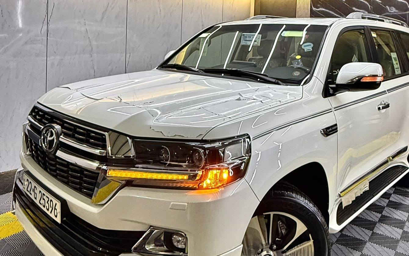 تويوتا لاندكروز 2021 گراند تورينگ السيارة نظافة عالية جدا وتحدي فحص ملاحظة بدون مراوس المسافة المقطوعة 74000 كم حقيقي المواصفات گراند تورينگ فطيم اصلي
الموقع السليمانية
الحالة
بدون صبغ
بدون بارد
بدون شخوط
بدون حوادث
بدون رمل
السيارة نفص زيرو
مكفولة كفالة عامة من الدعامية للدعامية
محرك بشرت غير مفتوح
السيارة مال بيت وما بيها اي نقص

المحرك V6

🟪 السعر  :: الطلب في التعليقات ويوصلك مباشرة ✍️ 📩                                           فقط على الصفحة مو على كروب🌐

المواصفات
كشنات جلد
كشنات كهرباء مع ثلاث دگم
ثمانية ايربكات
ثلاث شاشات
تشغيل بصمة
باب بصمة
تشغيل عن بعد
باب جانتا كهرباء
ثلاجة
نظام ايكو
مانع انزلاق
حساسات خلفية
مرايات كهرباء
هواء مزدوج
زينون
فتحة سقف

الاطارات
اربعة اطارات وكالة مع ويل جديد

الاغراض
اغراض كاملة موجودة مع الهيدفونات

الخدمة
سيرفس كامل بدون نقص وبدون مصرف
التحويل بنفس اليوم وكالة حاضرة
السنوية جديدة

رقم صاحب السيارة 
***********
