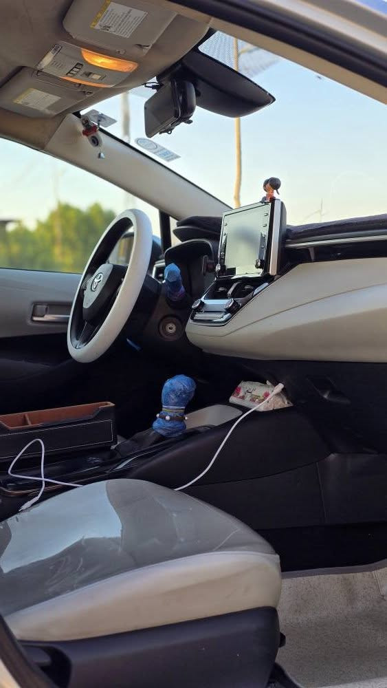 السلام عليكم..#كورلا 
بيع او مراوس مومهم
تويوتا كورولا le
موديل 2021
ياباني اصلي بانزين 
رقم بغداد دولي 
محرك 1800
لايت زينون عالي ناصي بلادي
رادار امامي ‼️
تحديد مسار +سياقه ذاتيه 
مانع تصادم🚳 توقف ذاتي عند الاقتراب 🚶🏻‍♂️
شاشه كبيره تدعم 📲Android Auto/car play
خرائط Gps📌
كامره خلفيه 📷
نظام 🍃eco اقتصادي
3 وضعيات قيادة .Smart‏-Sport-Normal
هاند بريك بصمه ⚡️
اوتو هولد ⭕️
مانع انزلاق ⛔️
فول تحكمات ستيرن 
كروز مثبت سرعه
شاشة ظبط واعطال بل دشبول
منافذ USP/ 12V /Tip C⚡️
حساس اطارات
4 دسك/ Abs
ماشية 60 كم
مغلفة داخل جلد أرضيات 
ونايلون حراري للكشنات
سيارة جديدة جديدة شكد ما تتوقع 
سونار مرفوق ب مشنورً
حادث جاملغ وبنيد وجاملغ ثاني توحيد لون 
باب مرشوش كلير بدون ضربه اوً حادث أبدا 
السياره جاهزه وجديده بدون نقص بدون اي مصاريف
مكاني كربلاء
كلشي شرحت مع سونار مرفوق ب منشور
رقمي / *********** كربلاء, العراق
