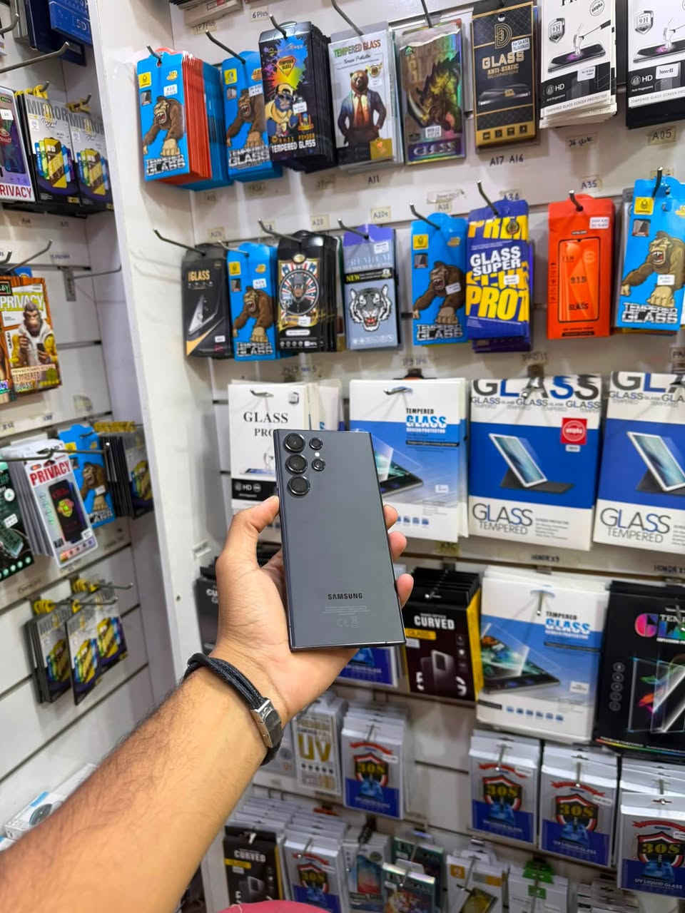 Galaxy  S23 Ultra
الذاكرة 256

النظافة100%

داخل وكالة✅

السعر🔥🔥

بدون ملحقات

________________
الضمان لدى مركزنا 5  ايام من تاريخ الشراء✅

الديوانية—سوك هرج—مركز الموسوي —قرب كراج طوابق 

للحجز

***********
