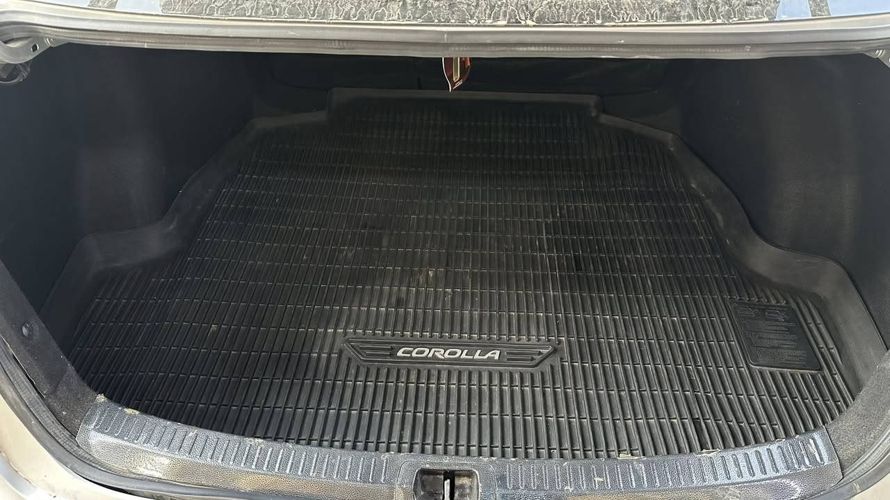 فرشة صندوك وكاعيات رزلاين اصليات جايات ويه السيارة من امريكا للبيع ب ١٠٠ بيهن مجال قليل اصليات ربل فول 
***********
