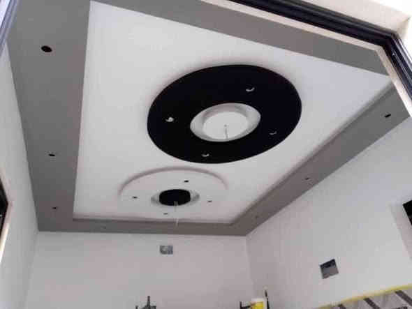 عليكم
اني صباغ بيوت وحديد
ومانع رطوبه شي امتياز
 وتصليح جدار
وعمل الجوينات الكاشي بلسطح 
 وعمل الجبس بورد والسقف الثانويه
هذه رقمي ***********
