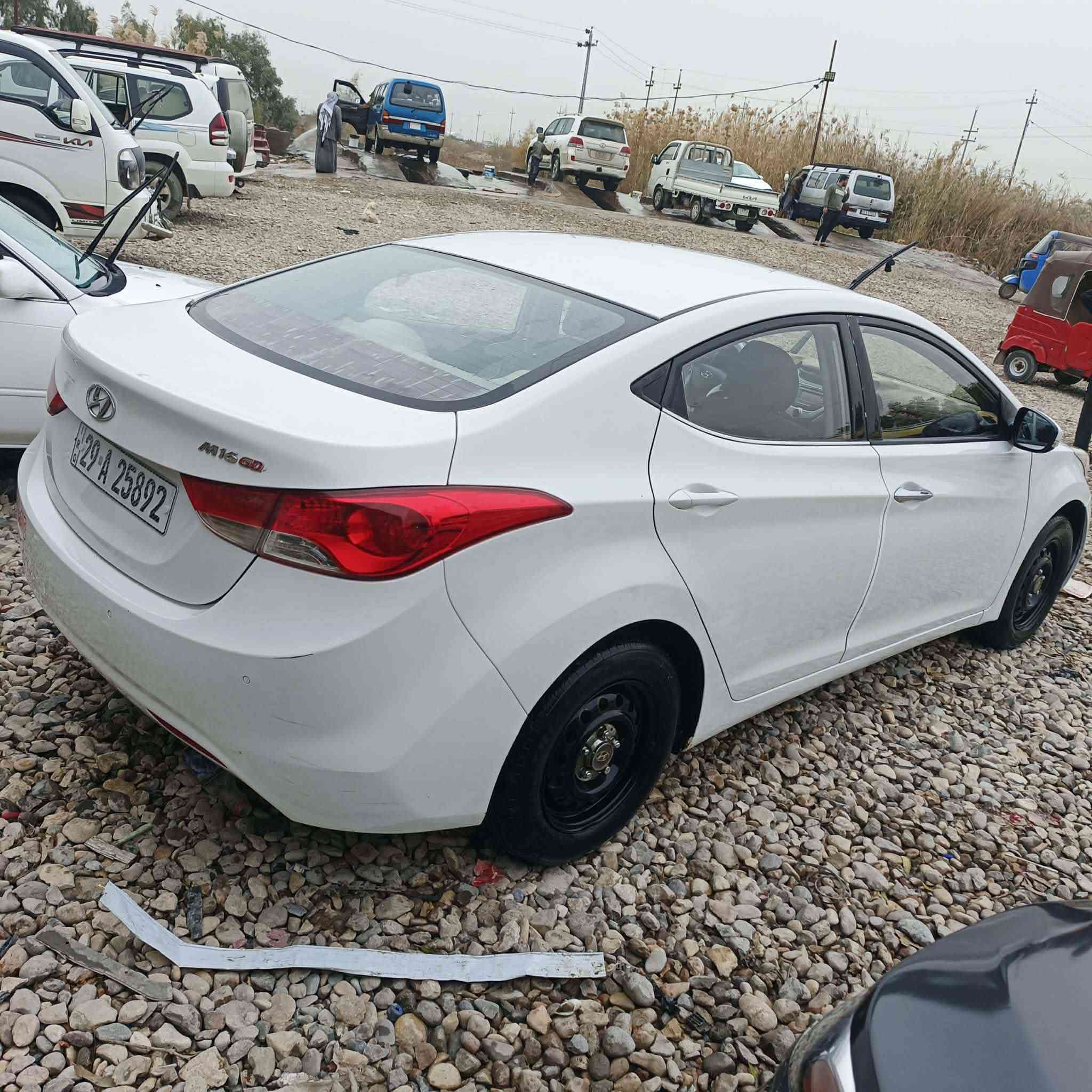 سلام عليكم النتر موديل 12 رقم واسط دولي سنويه لا 30 تحويل ثاني يوم سياره جاهزه من  كلشي تبريد ثلج تخم تاير جديد حداديه جديده مكان السياره كوت مركز المدينة السعر 95 الاستفسار الاتصال ***********
