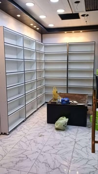 رفوف للبيع + سبلت طن ونص + مجمدة + مراوح سقف ثانوي سماعات سقف سبورت لا...