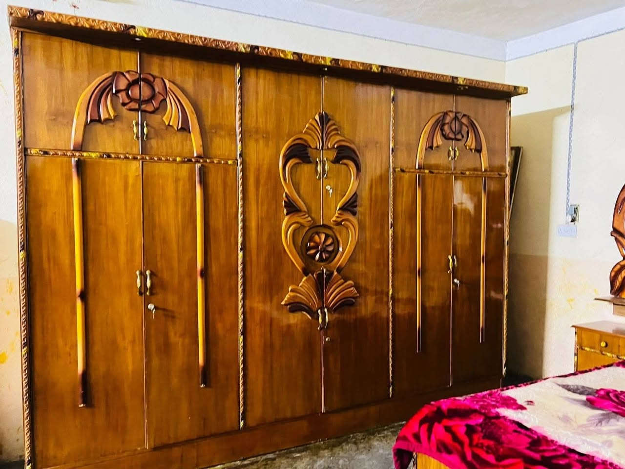 غرفه توج صاج عراقي شرط نظيفه فول مابيه اي نقص موصله 700  وبيه مجال للاستفسار الاتصال ***********
