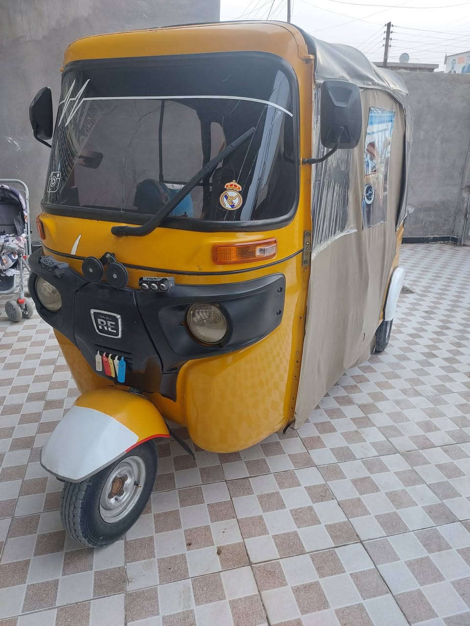 بسبب الوعود الكاذبه اعيد النشر تكتك 21 كلش نضيفه لاتبخير ولا تنقيص مكينه ناعمه كهربائيات كلهة شغاله ترايك وين مايعجبك طلع  بيهة ربع دينار ماتخلي عليهة كبل للشارع السعر 7200 وبيه مجال  مكاني بالحصوه مال ابوغريب ***********0
***********
