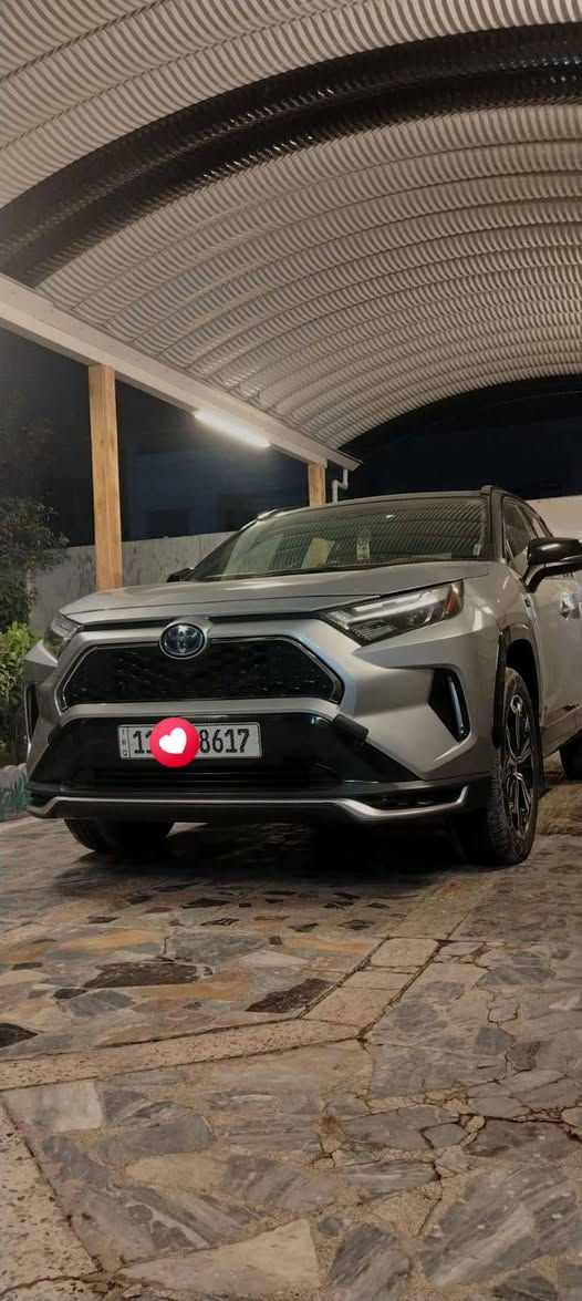 آلَسِلَآمً عٌلَيَکْمً
راف فور 
2022
xse توكلار برايم بلك-ان 
------------------------------------
وارد امريكي: كلين تايتل كفالة عامة حادثها بل صدر (البدنة وقاعدة البدنة) فقط (لغود شواصي ايرباكات) كلة كفالة وبشرط
------------------------------------
 مكينة cc2500 كفالة وبشرط من كل النواحي 
القدرة الحصانية (320)حصان 
وتجي بثلاث انضمة(كهرباء فقط-بانزين فقط-هايبرد) 
ونظام الكهرباء بي شحن منزلي ينطي من 55الى 60كيلو الشحنة الوحدة والشاحنة وية السيارة 
------------------------------------
مواصفات السيارة 
1-دخول ذكي 
2- فتحة سقف (سلايد روف) 
3-كشنات جلد حضن (لون اسود واحمر) 
4-كشنات كهرباء عدد 2
5-كشنات هيتر تدفئة 
6-شاشة امامية كبيرة 
7-كيجات وشاشة الكترونية لسرعة ونظام التنبيه
8-مثبت سرعة 
9-مانع انزلاق 
10-نظام AWD فور ويل 
11-رادارات جانبية 
12-هيتر تدفئة في الستيرن 
13-جنطة كهرباء 
14-جام اوتماتيك 
15-تبريد مناخ منفصل
16-لايت زنون عالي ناصي 
ومع لد LED 
وبعد هواي هواي مواصفات 
-----------------------------------
السيارة ماشية 60مايل وعلى ايدي بشرط وادامة كاملة عليها 
والسيارة مسويلها عازل حرارة وصوت سعرة 10ورقات 
-----------------------------------
السيارة رقم بغداد انكليزي بسمي شخصيا وتحويل ثاني يوم هزة جديدة وسنوية 2029
-----------------------------------
السيارة كل تفاصيلها موجودة ومذكورة 
-------------
مكان السيارة بغداد الكرخ 
***********
***********
فقط الكورك بي واتساب
