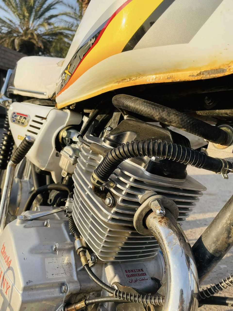 سلام عليكم دراجه لبيع موديل2020 محرك شرط سبانه مامحطوطه عليه.  سعر425 وبي مجال كرهبيات شغاله كله سلف شغال  قبق زنجيل موجود رقم***********
