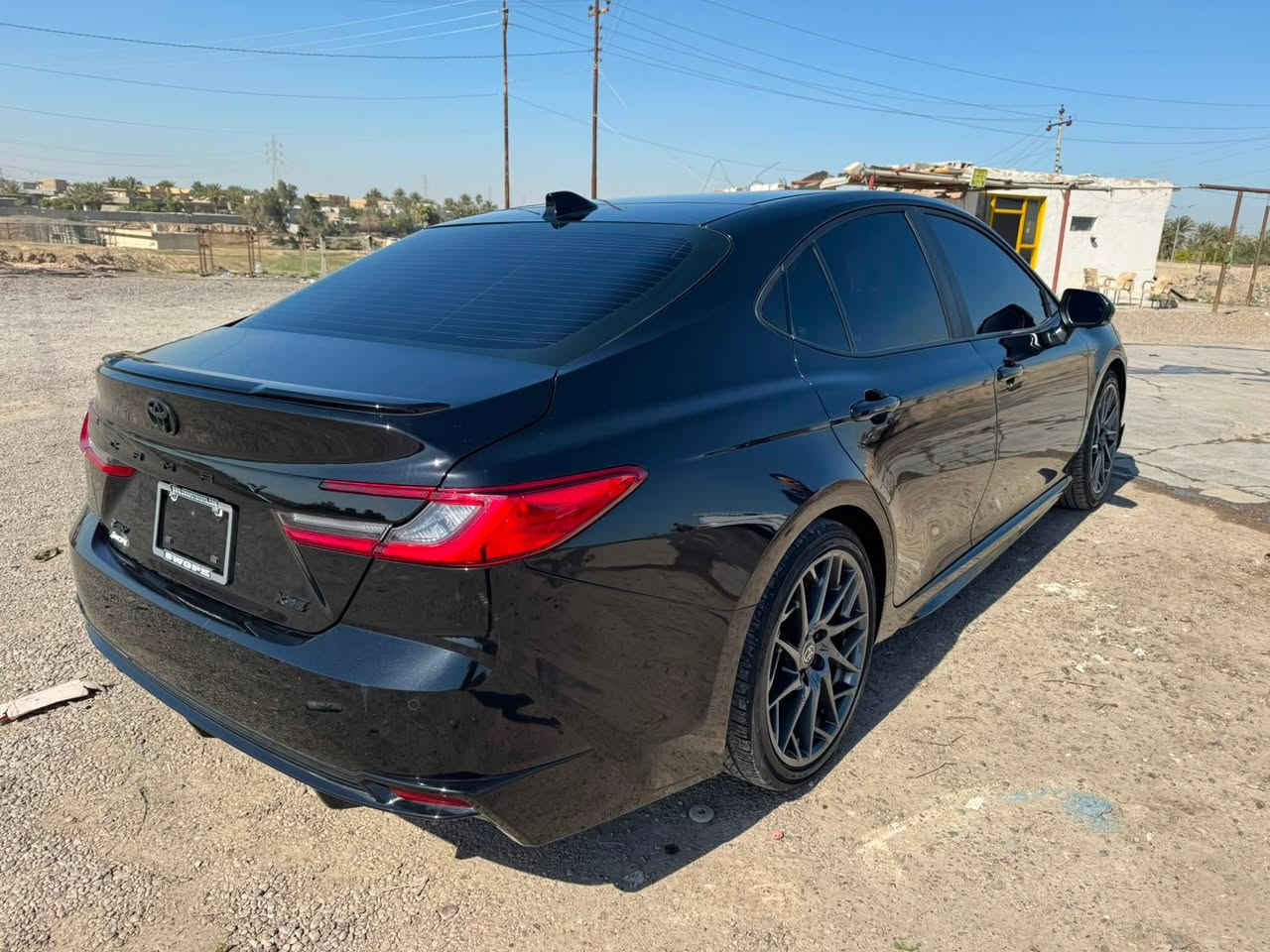 كامري 2025 xse اسود وارد امريكي
هايبرد فول 1/1
ضرر السيارة جاملخ امامي ايمن وبنيد بدون دواخل وبدون ايرباك 

فحص مؤقت تترقم اي محافظه  عدا المحافظات الشمالية 

مكينة 2500 هايبرد
ماشيه : 65 الف Km
مقاعد جلد وكهرباء داخل احمر رياضي 
كشنات تدفئة + تبريد 
• ستيرن تسخين 
• ⁠  3 بصمات 
• بانوراما سقف اسود
• تحكم ستيرن
• رادار امامي 
• رادار خلفي 
• كامرة خلفية 
• مانع تصادم 
• مري جانبية كهرباء + اشارة 
• مثبت سرعة 
• نقطة عمياء
• هندبريك دكمة 
• تحديد مسار 
• شفتات 
• منافذ تايب سي 
• شاحن لاسلكي 
• كامرات 360 درجة
• داتشو 
•  انظمة قيادة 
• حساس استشعار السائق وتوقف ذاتي في حالة النوم 
• نظام صوت 🔊 GRP 
• رسالة ترحيب 

مكان السيارة صلاح الدين - سامراء
السعر 229
 للاستفسار تواصل على الرقم ***********
