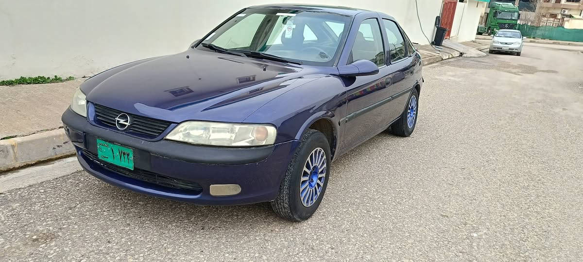 بۆ فرۆشتن ئوپل ڤیکترا
مۆدێل 97 سەنەوی سپی وپاکانەی هەولێر بوی کراوە
مکینە 16 .... سەیارە بو جوانی بویاغ کراوە بێ لێدان..
سعری 22 ورقە ومجال تێدایه 
شوێن قەزای بەردەڕەش 
***********
