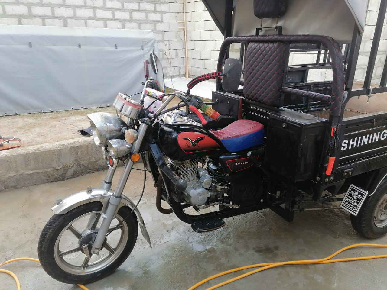 سلام عليكم ستوته للبيع موديل زيرو منفيس موجود معاملة كامله داخله كمرك نينوى محرك معمر  وايرمنيه كلها شغاله شاصي شرط ركبه شرط السعر مليون 250وبيها مجال لطيبين العنوان موصل الايمن غرب سوك المعاش رقم الهاتف ***********
