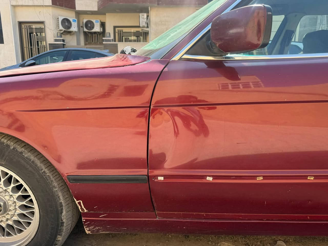 السلام عليكم بي ام دبليو موديل 91 رقم سليمانيه بسمي السنويه لحد 2030 هزه ما ساقطه كير محرك خير من الله حجم 525 السعر  60  وبيها مجال بسيط انشالله او مراوس حسب القناعه تفضل *********** وتساب ***********
