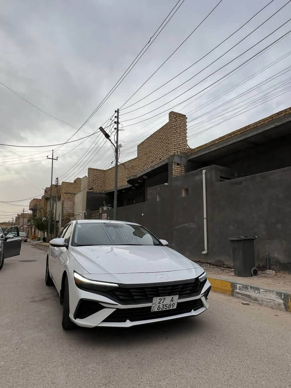 النترا 2024 وارد امريكي رقم ذي قار كتاب شهداء وكالة عامه باسمي حادثها خشم الجاملغ وحافة البنيد فقط والباقي كفاله 
محرك كير كفاله تبريد وحداديها بالكارتون مواصفاتها
1_ شاشةكبيرة  متصله ديجتل 
2_ بصمة تشغيل + ابواب 
3_ دخول ذكي ترحيب
4_ تحديد مسار
5_ مثبت سرعه 
6_ رادار 360 درجة
7_  قيادة ذاتية
8_ وضعيات قيادة 
9_ شاشة تبريد 
10_ منافذ شحن عدد 4
11_  تحكمات ستيرن 
12_ لايت ليد 
13_ محرك 2000 دوش 
وغيرها من المواصفات 
 مكاني ناصرية شارع ابو لبنان 
السعر 155 وبيها مجال بسيط 
الرقم للاستفسار ***********
