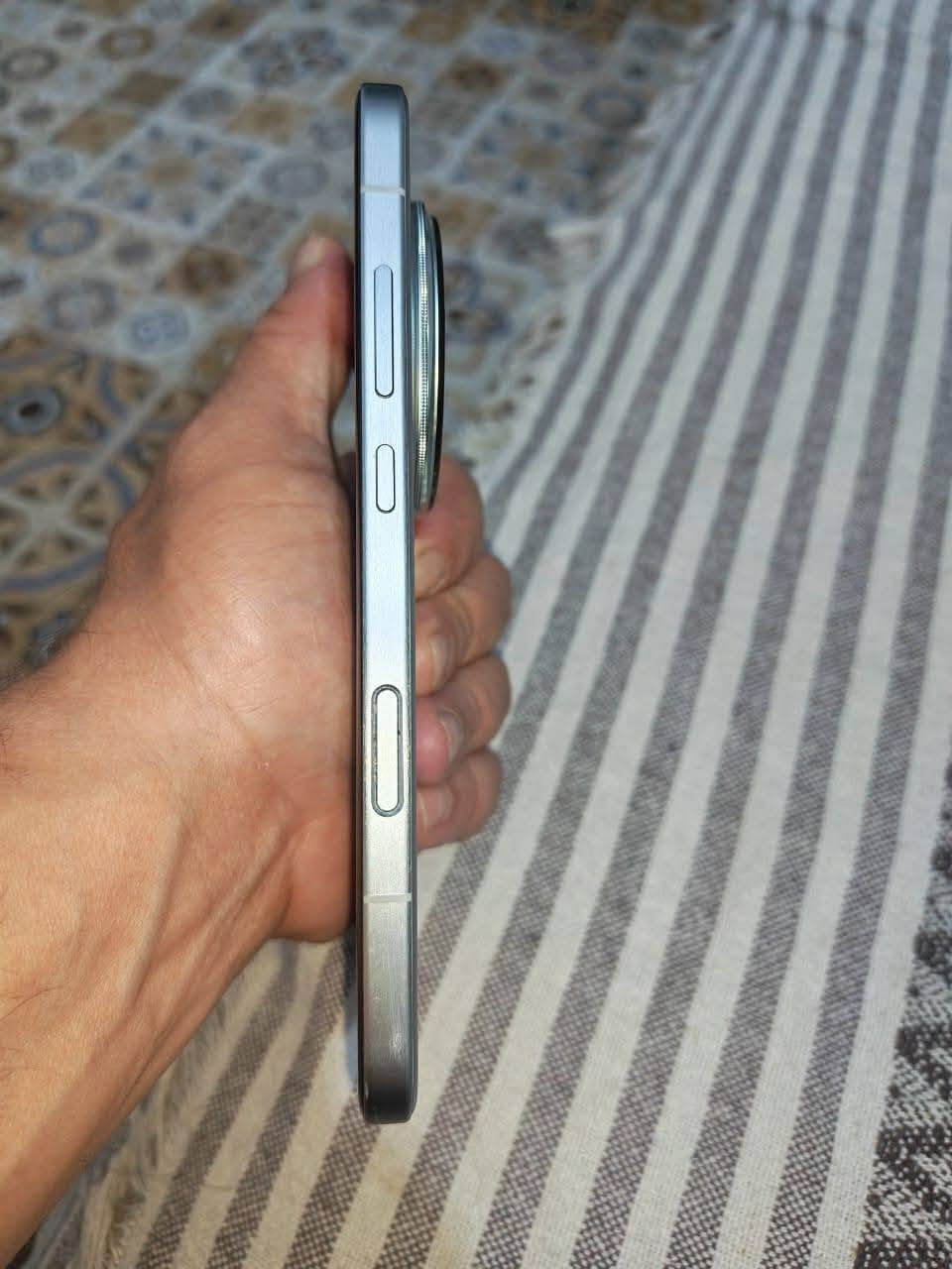 هونر ماجك 8برو للبيع مستعمل شهر  السعر 900 الف
عنواني ديالى بعقوبة الجديده.. بيه شخوط خفيفه بالشاشه ممبينه 3 شخوط ..شرط الفحص 

***********
