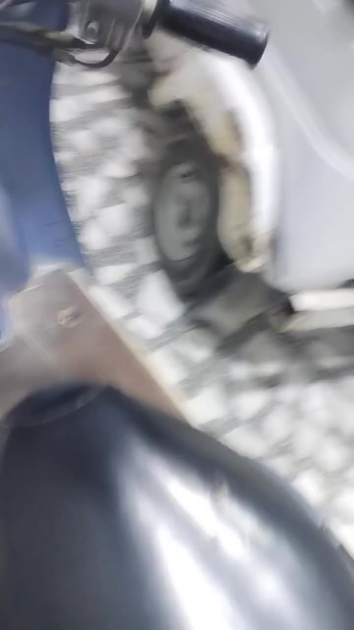 السلام عليكم دراجه للبيع السعر 100 قفل مكاني بغداد مدينه الصدر وهذا رقمي *********** الشراي يخابر
