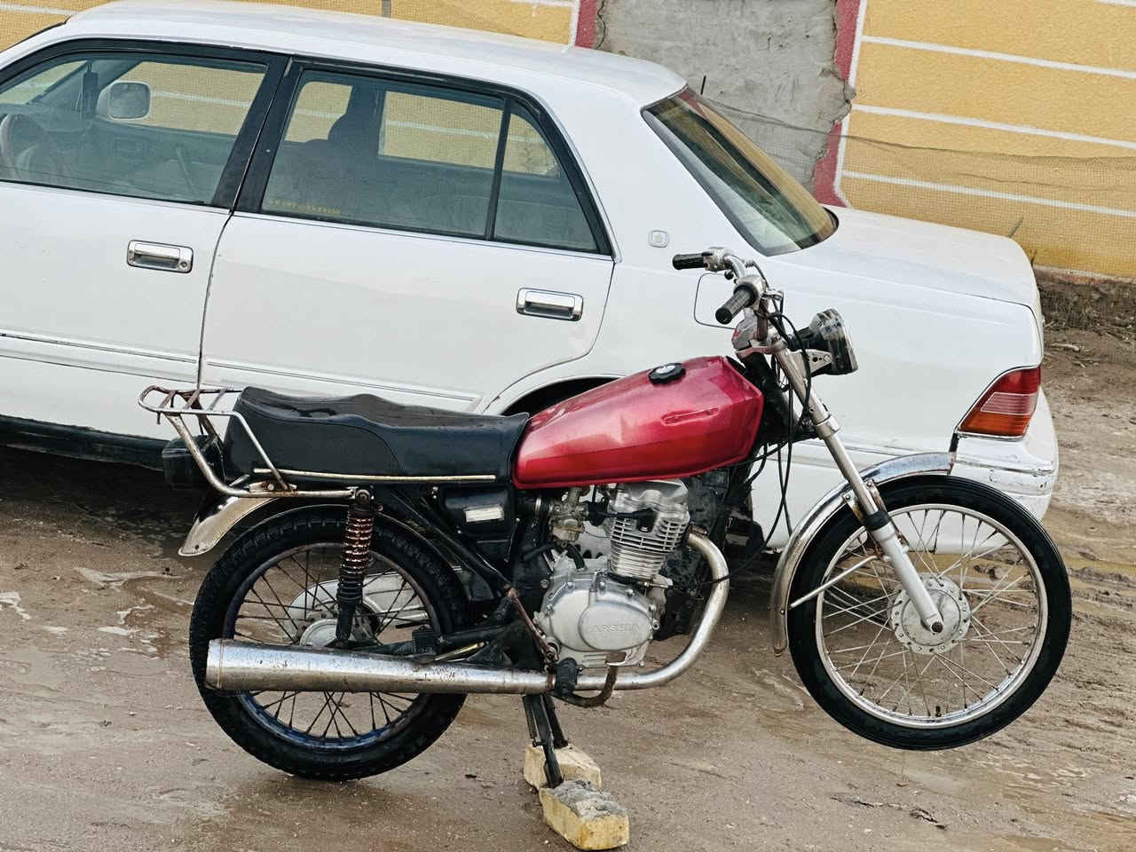 ايراني  للبيع
دراجه لا تبخير لاتنقيص 
شاصي نظيف لالحيم ولا شي شلامجه بوريه ضعيفه
كهربائيات بيها 
مكاني قضاء المدينه 
٣٥٠ والشراي يدلل 
*********** وتساب
اتصال***********
