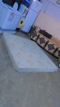 دوشك طبي ضغط عالي نضافته ٩٠ بلميه نومته مريحه حيل ١٨٠ عرض طول مترين ٥٠...