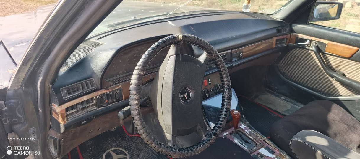 السلام عليكم مرسيدس رياسي ✈️ رقم مميزسنويه مشروع وطني 28 سياره حلوه كير ومحرك بطه جديد كهربائيات شغاله تخم تاير جديد سياره جاهزه بطاقه بنزين مراوس ترهم حسب القناعه السعر 28 وبيها مجال الطيبين مكاني كركوك //***********
