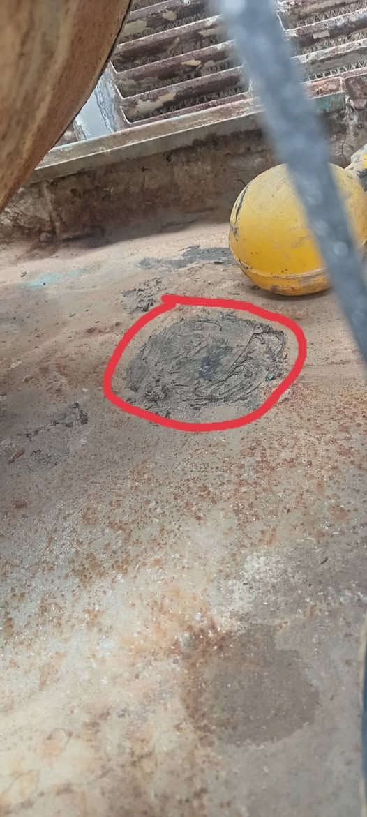 غراض للبيع⭕⭕
❌ملاحظة: اقرة المنشور وتعال فدوة مو تجي تكلي دزلي صورة الصور ناشرها

✅#بنكة سقفية نضيفة بس متمشي اله دهن اعتقد بولبر

✅#مبردة زغيرة نضيفة يرادلها ترتيب وصبغ شغاله حجم 1ونص بيها زرف زغير ومأشر علي ومضبطة يعني تنساه

 
✅ #بوب #خشب بدون جرجوبة عدد 2 نقشة مرتبه بي ضربة زغيرة ليجوة والثاني بي ارضة خفيفة بالطرف ومتوقفة منتهية تتعالج
 بيع شلع عنواني #رمادي #تأميم


**إذا كنت صاحب هذا الإعلان وتريد حذفه لأي سبب، رجاءا أرسل رسالة إلى الدعم الفني**
