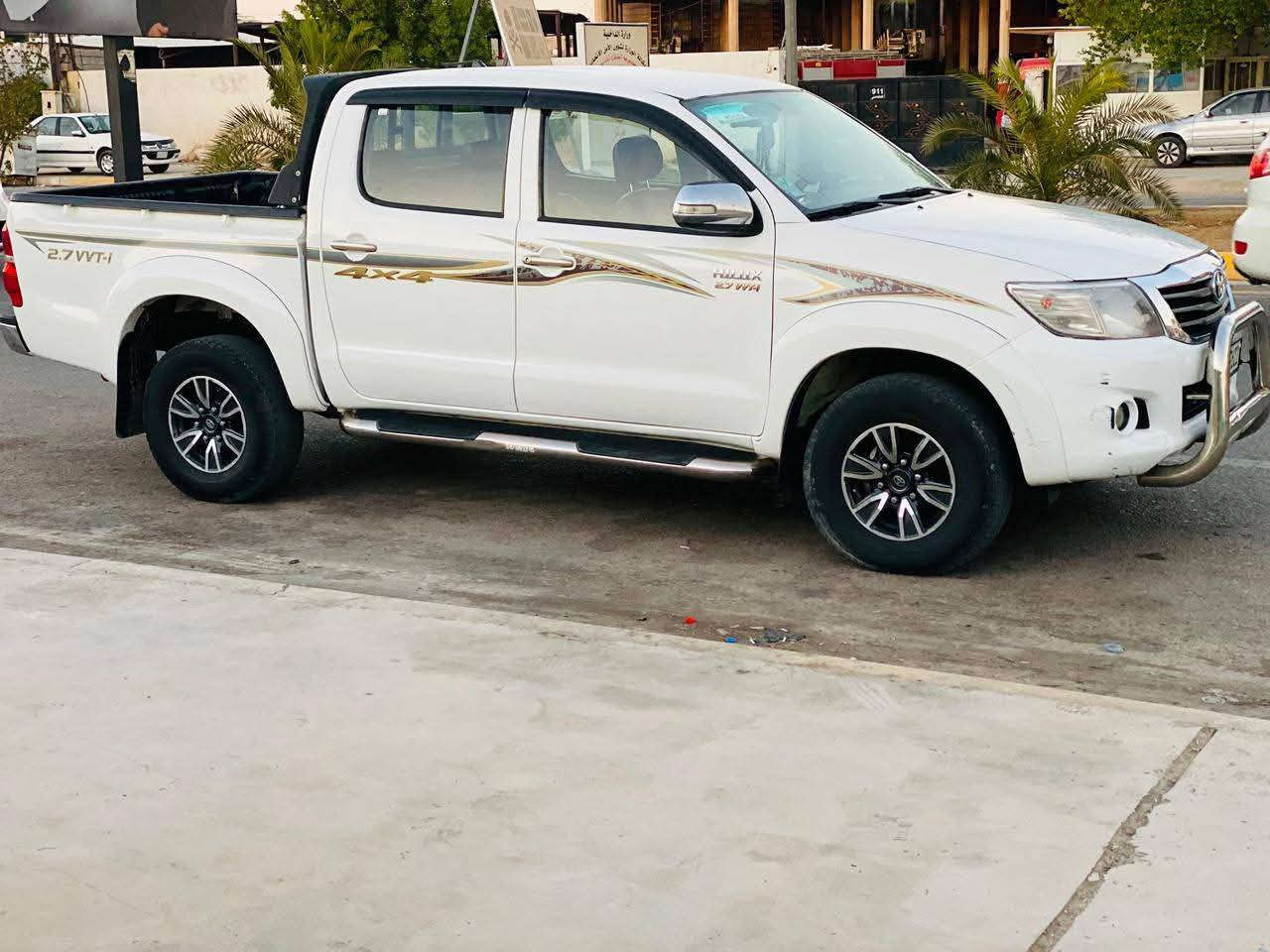 السلام عليكم 
للبيع بيكم هايلوكس دبل فور ويل اوتوماتيك ٢٠١٤
رقم سليمانيه سنوية بأسمي لغاية 2028
هزة جديدة.. كير محرك ماا مفتوح على وضع الشركه
تخم تاير.. صدر حدادية جديدة جاهزه بدون نقص 
بيها بارد خشم البنيد شبر فقط بدون صبغ
الموقع كربلاء / الحسينيه

السعر 235 $ وبيها مجال
رقم الهاتف //***********
