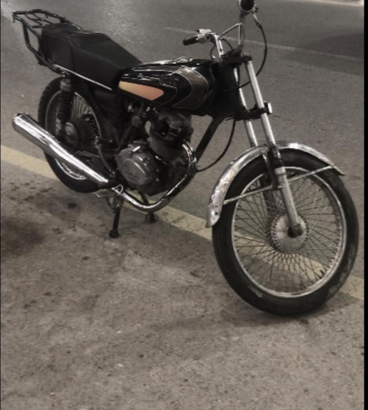 سلام عليكم بارت 99999 ماطور نضيف مكينه خرسه لا صوط ولا نفخ ماطور هيكلو نضيف السعر 250  وبي مجال حك جيتك 200 ما ابيع لا تعب نفسك


**إذا كنت صاحب هذا الإعلان وتريد حذفه لأي سبب، رجاءا أرسل رسالة إلى الدعم الفني**