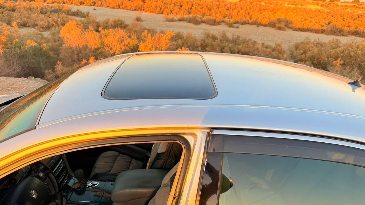 شاهينه كراون 2005 ذي قار بسمي تحويل ثاني يوم سنويه 28 فول فتحه استيرن  كهربائي بصمه شاشه صاج رصاصي مكينه 6 دي 4 الكبير مكينه كير جاهزه 
السياره كفاله عدا الهلال الخلفي هنا بلعراق صار بيه صبغ
السعر المطلوب 125 :وبيه مجال بصيط مكان السيارة: ناصريه الفهود ***********
