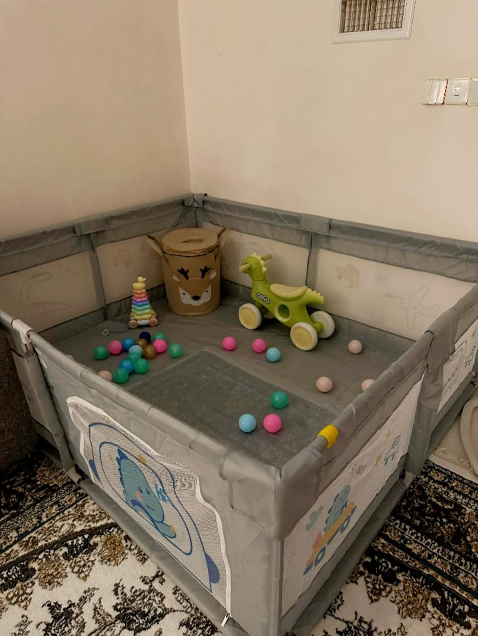 للبيع ملعب أطفال كبير استخدام نظيف جداً مع كيس كرات


**إذا كنت صاحب هذا الإعلان وتريد حذفه لأي سبب، رجاءا أرسل رسالة إلى الدعم الفني**
