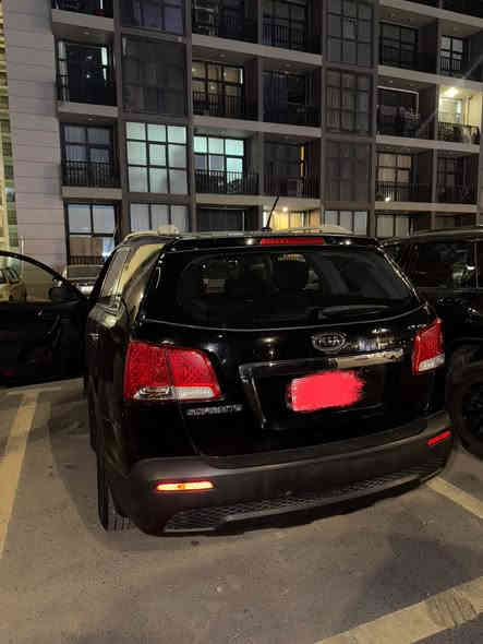 سورنتو ٢٠١٢ للبيع صورها كدامكم 

المكان: بغداد – (حي الجهاد )
📍 للتواصل: (***********)
📍 معلومة مهمة: السيارة جاهزة للفحص – كلشي سليم من ميكانيك وبودي – تمّت الصيانة الدورية بانتظام
