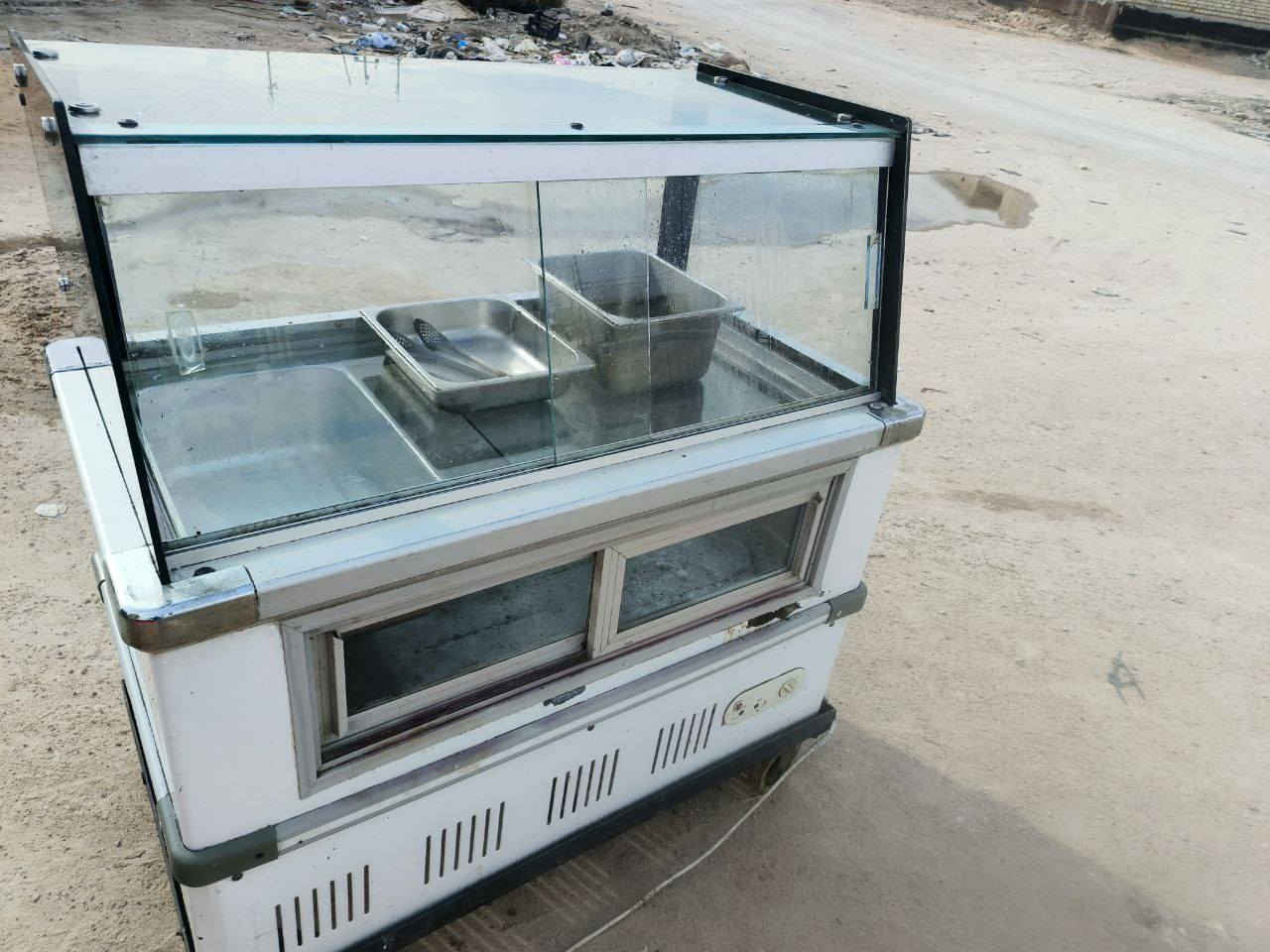 السلام عليكم شوايه دجاج وعارضه مقبلات او براد طرشي شرط الشغل ثنينهن وكاملات ماناقصهن كلشي مكاني كربلاء ثنينهن ب700 مجالهن قليل ***********
