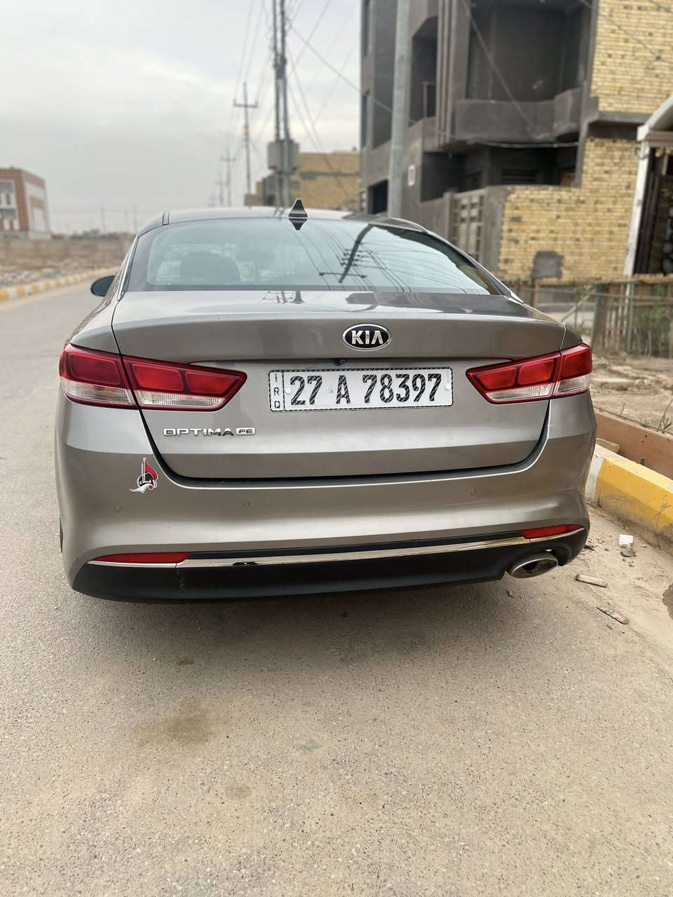 كيا اوبتيما 2018امريكي
محرك 2400gdi

‏موصفات كشن كهرباء

كامره دواره تبريد ع بلاد

لايت زنون العالي ثلجي

شاشه كبيره مع نضام كار بلي

حساسات خلفيه ورادار تصادم 

مرقم حره باسمي دولي 
بجم كبس الشركه بدون اريباك 
حادثها بالصفحه من امريكا قطعه مبدله جاملغ ايمن وتصليح البيبان مع جامغ الخلفي

السعر 130 بيها مجال ***********
