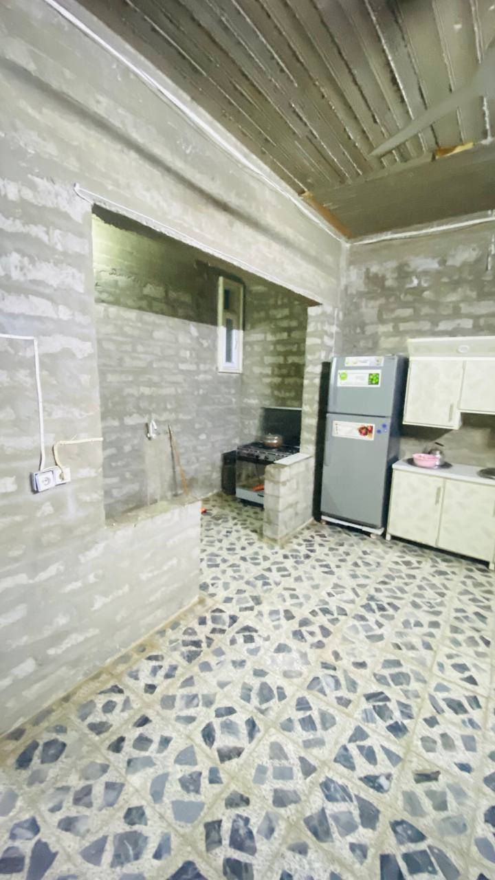 يتوفر بيت للبيع..
جميعه الحدباء يم منطقة حمورابي 
مساحه/200م
التواصل/***********
