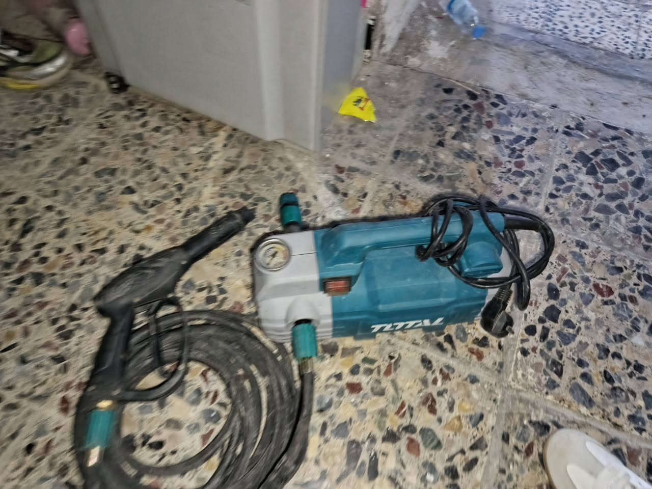 السلام عليكم فاره اصليه مال غسيل سيارات فاره 2000 بار و200 تقريبا فاره معروفه هاي النوعيهشغاله  السعر 70 مكان بغداد العلاوي شارع الشيخ معروف بعدها جديده استخدام قليل رقم الهاتف***********
