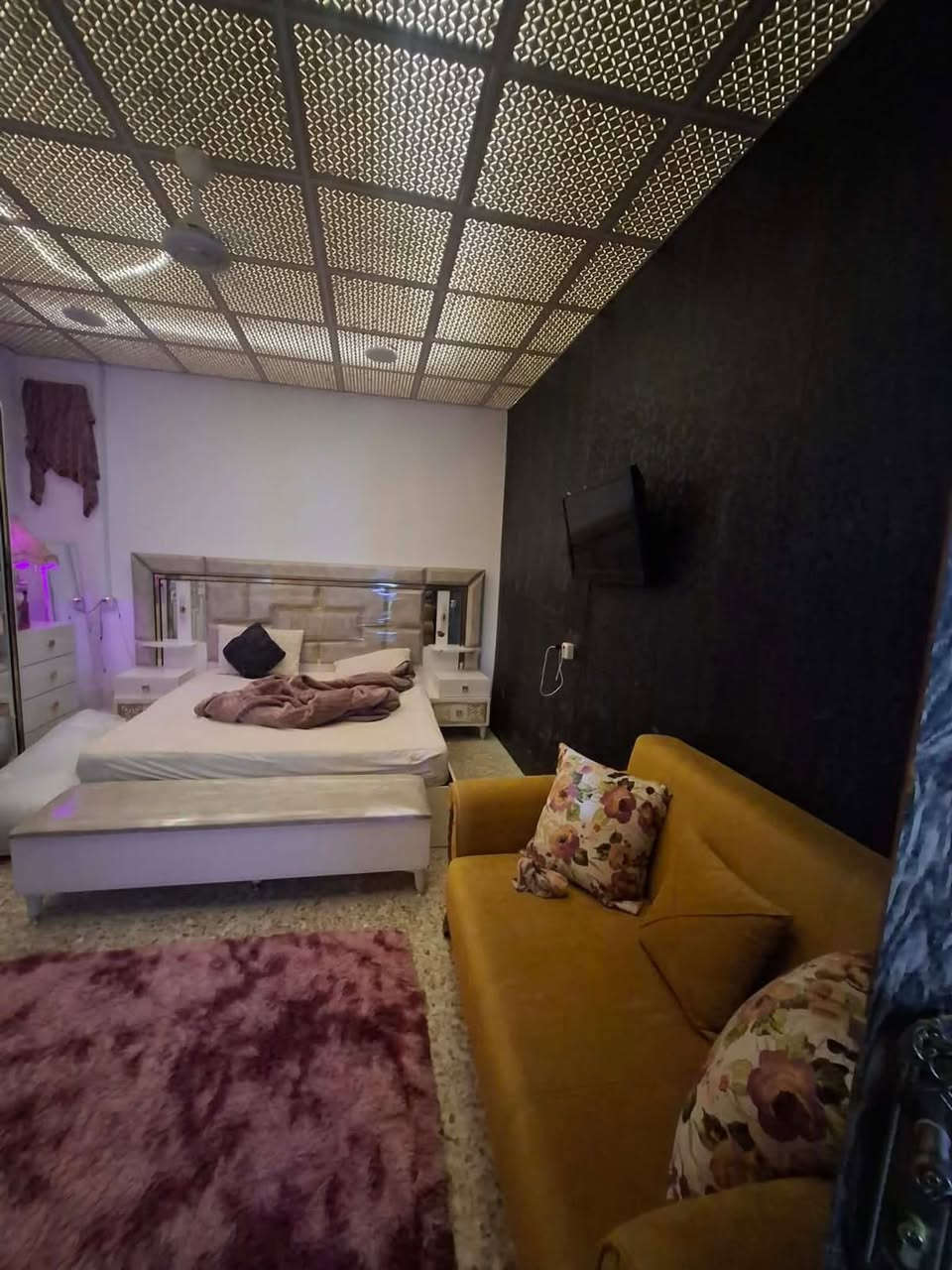 بيت بزراعي سكك قرب اسواق المصطفى📍

  وحسينه الكوثر  ٨٠ متر  ماء مجاري منطقه مكتمله من الخدمات  ✨
 يبعد عن الشارع العام ٥٠  متر 

غرفه عدد(٢)
صاله 
مطبخ 
صحيات 

السعر ٢٢ مليون وبي مجال بسيط 

📞 للاستفسار والتواصل: يمكنكم المراسلة عبر الخاص، أو الاتصال/واتساب على الأرقام التالية: 👤 أستاذ حسين: *********** 👤 أستاذ مثنى: ***********

📍 عنوان المكتب: نزلة الجسر - من جهة الجربوعية - مقابل مجمع صادق آل مطشر. ✨ مستعدون لعرض كافة عقاراتكم وتسويقها بأفضل صورة.
