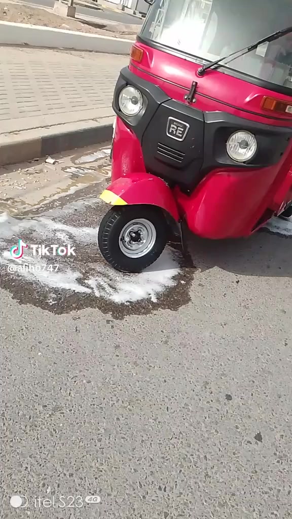 سلام عليكم شباب هاي تكتك البيع جديده موديل 22 تكتك جاحزه من كلشي رقم نكليزي بسمي تكتك مجفته شركه مره واحده تكتك.  بيه طخه خفيفه راجعه بارد وره خير من الله حلوه سعر 8300 بيه مجال رقمي وتساب ***********.    مكاني تنومه بصره
