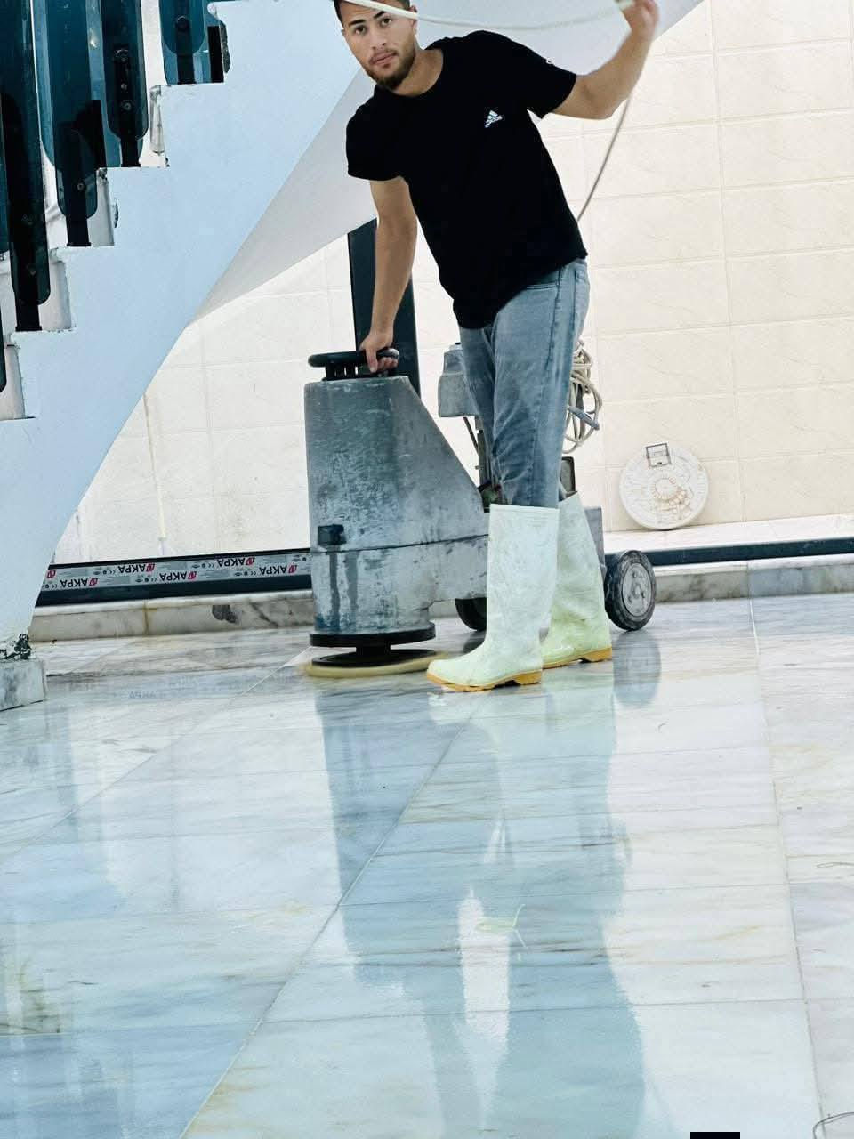 جلي موقعي كاشيتك تعبانة بعدهة اتصل 📲 علا الارقام /*********** ابوسيف 
جلي نتظيف وتلميع عمل كامل و ابسعار مناسبة 💵  كلي كاشي مرمر كرانيت جميع الارظيات
